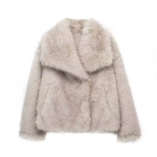 Chic Fur - Image 8